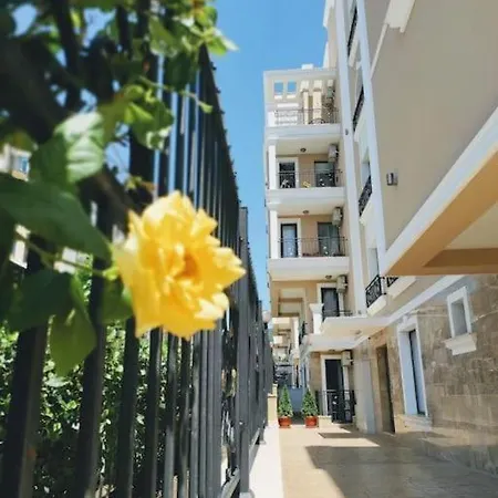 아파트호텔 Deluxe In *