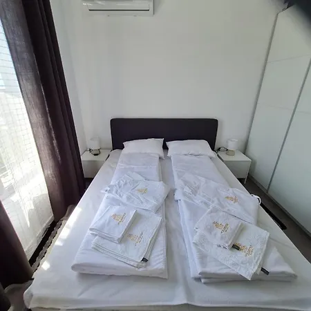 아파트호텔 Deluxe In *