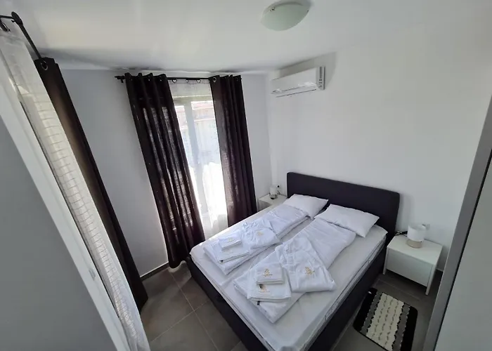 Deluxe In Апартхотел Свети Влас