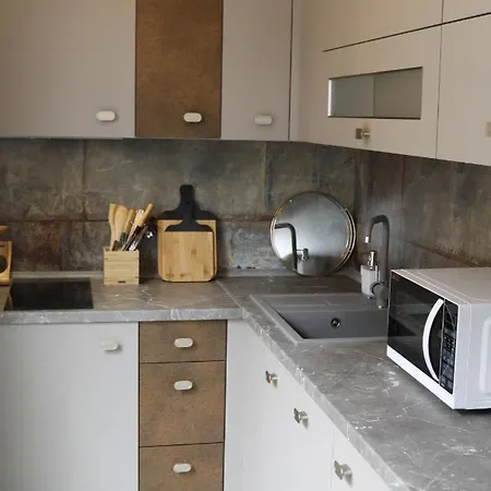 Deluxe In アパートホテル *