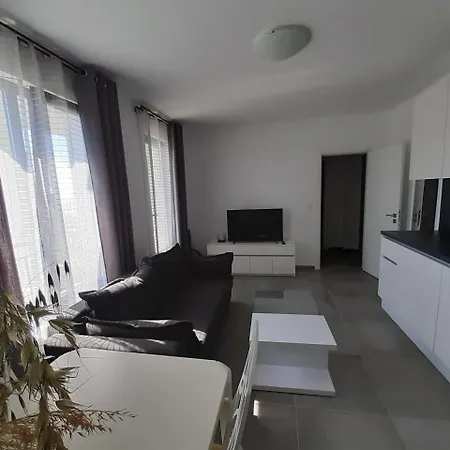 Aparthotel Deluxe In Sveti Vlas