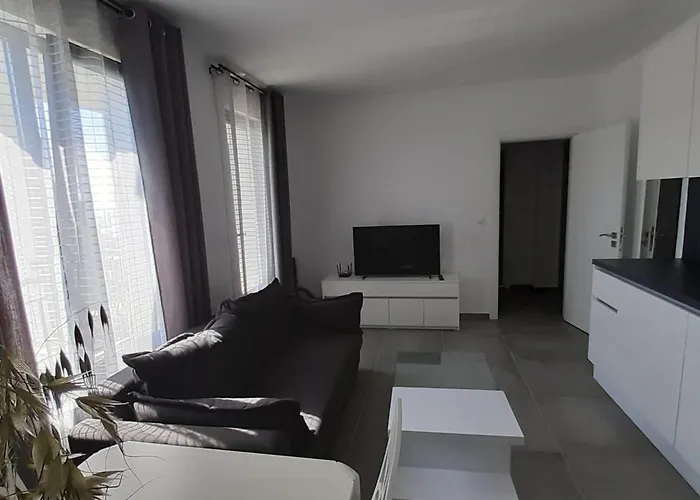 Apartmanhotel Deluxe In Szveti Vlasz